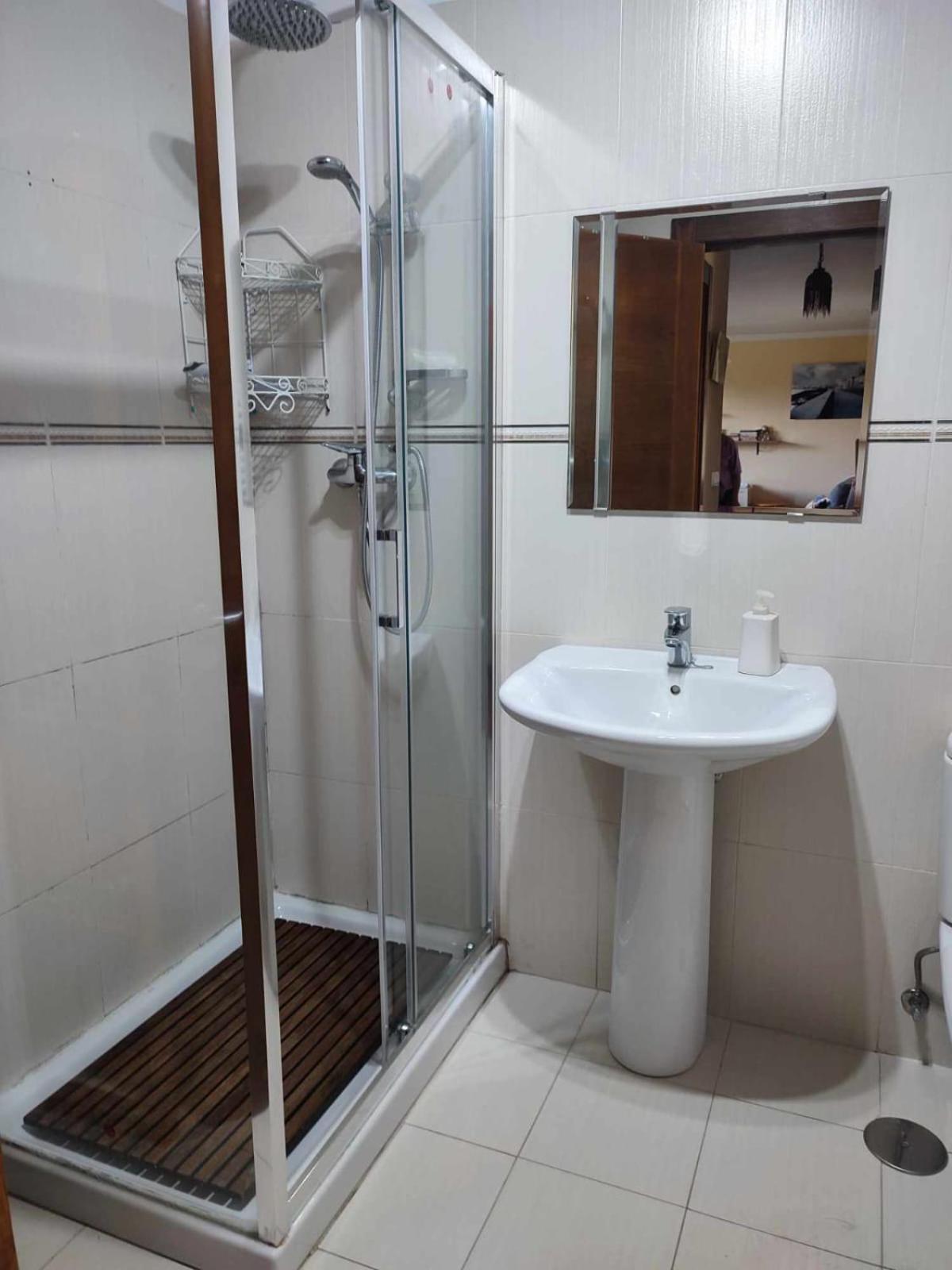 Acogedor Bajo Con Terraza Y Vistas Lejlighed Nueva De Llanes Eksteriør billede